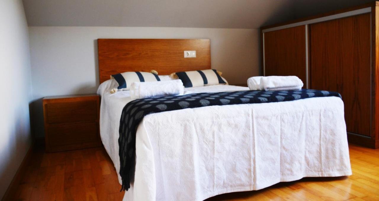 Apartamentos Gallaecia Val do Dubra ภายนอก รูปภาพ